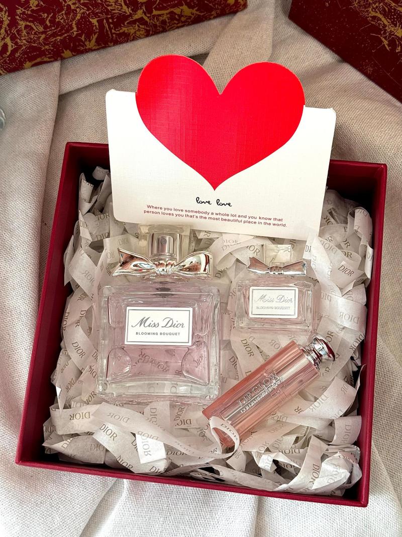 Dior Miss Dior 50ml Limited Edition Gift Set with Lip Tint view