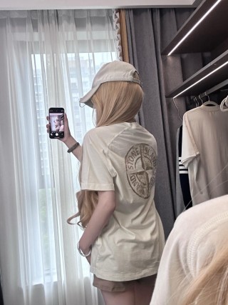 Cream Minimalist Short Sleeve T-Shirt view 3