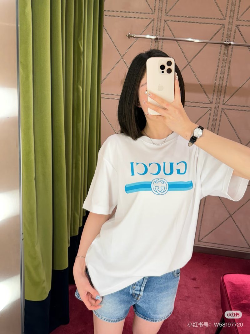 Gucci Logo Print White T-Shirt view