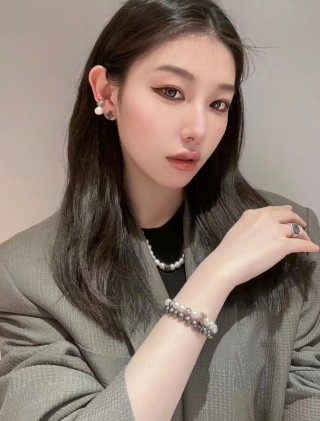 Louis Vuitton LV Monogram Pearl Bracelet - White