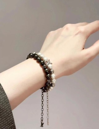 Louis Vuitton LV Monogram Pearl Bracelet - White view 2