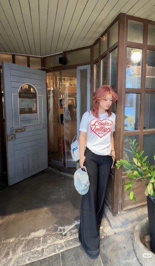 Essentials White Heart Logo T-Shirt Red Print view 5