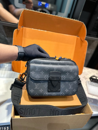 Louis Vuitton S-Lock Monogram Shoulder Bag Black view 3