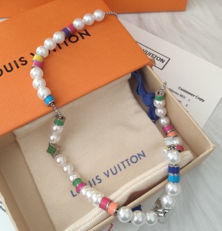 Louis Vuitton MNG Pearl Party Necklace - Multicolor view 4