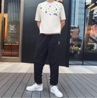 Louis Vuitton Monogram White Short Sleeve T-Shirt view 2