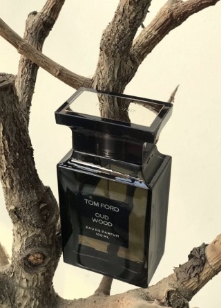 Tom Ford Oud Wood Eau de Parfum 100ml view 5