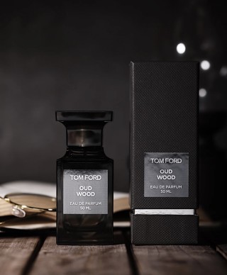 Tom Ford Oud Wood Eau de Parfum 100ml view 7