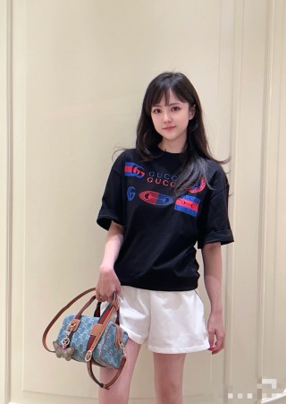 Gucci Logo Print Black Short Sleeve T-Shirt view 2