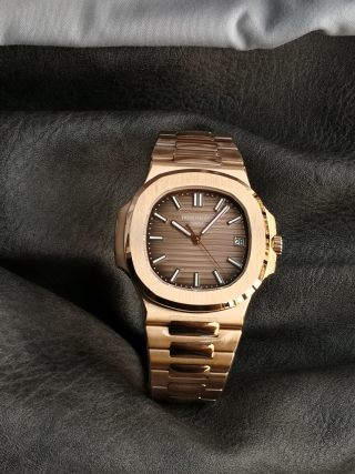 Patek Philippe Nautilus 5711 Rose Gold Brown Dial 40mm view 2