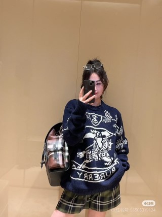 Burberry Navy Equestrian Crest Knit Sweater view 4