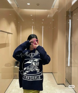 Burberry Navy Equestrian Crest Knit Sweater view 7