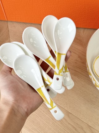 Hermès Paris Porcelain Spoon & Bowl Set - White Gold view 5