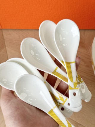 Hermès Paris Porcelain Spoon & Bowl Set - White Gold view 6