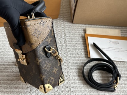Louis Vuitton Monogram Box Bag Brown Gold Hardware view 4