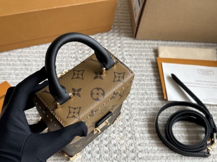 Louis Vuitton Monogram Box Bag Brown Gold Hardware view 8