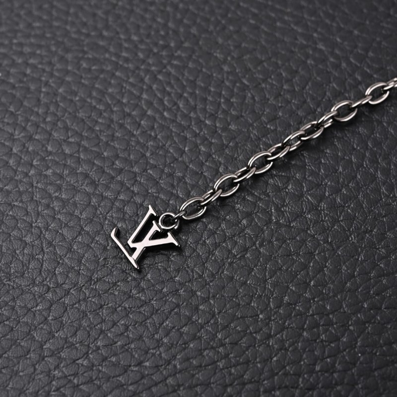 Louis Vuitton Monogram Pearls Beaded Bracelet Silver view