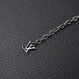 Louis Vuitton Monogram Pearls Beaded Bracelet Silver view 6