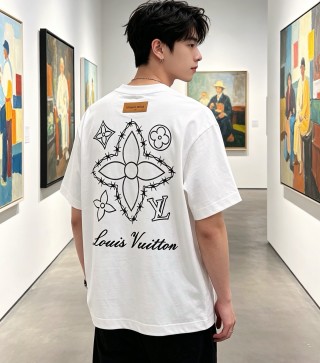 Louis Vuitton Star Embroidered White T-Shirt view 5