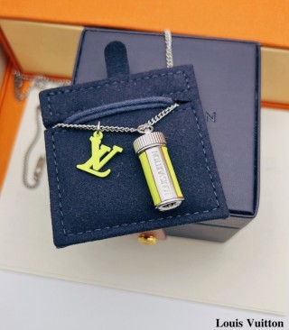 Louis Vuitton Fluo Perfume Bottle Pendant Necklace - Grass Green view 6