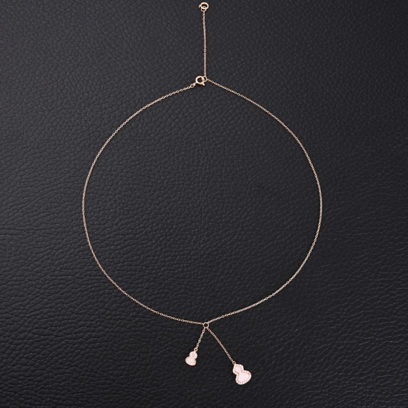Qeelin Mother-of-Pearl Gourd Tassel Necklace Gold view