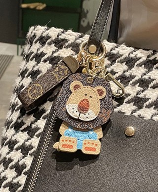 LV Classic Lion Head Leather Keychain Charm view 8