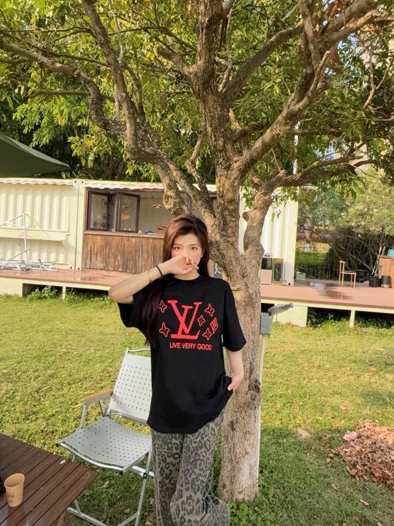 Louis Vuitton Live Very Good Black T-Shirt