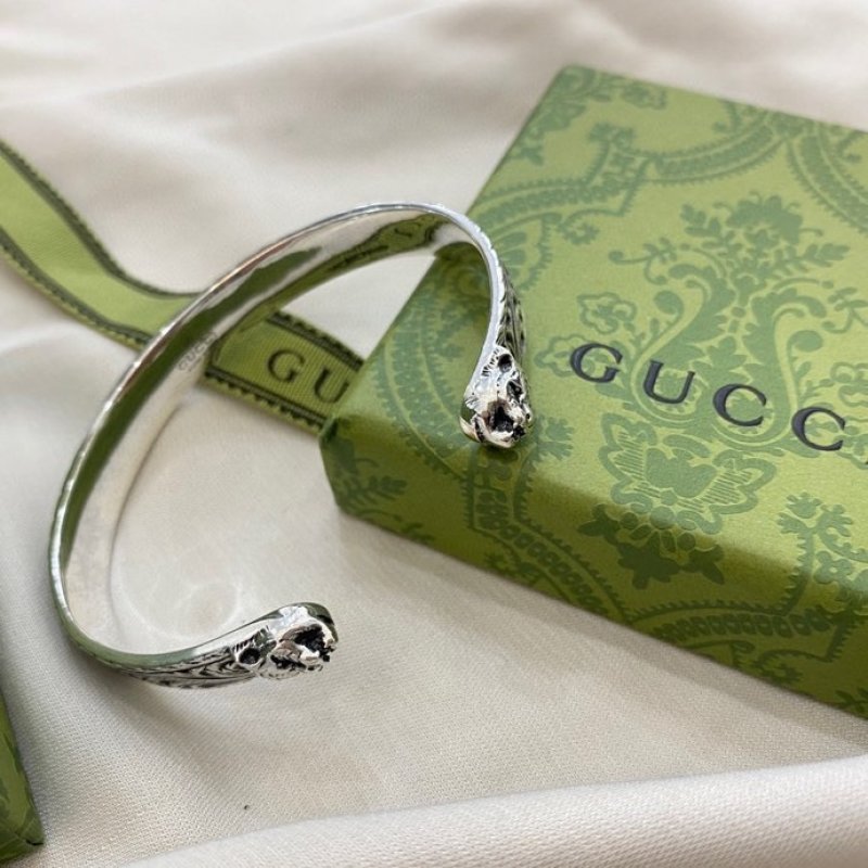 Gucci Double G Tiger Head Vintage Silver Cuff Bracelet view