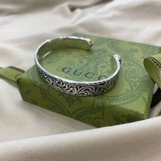 Gucci Double G Tiger Head Vintage Silver Cuff Bracelet view 5