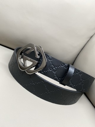Gucci Men's Black Leather Belt with GG Buckle view 4