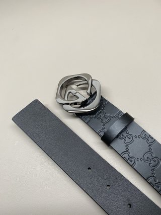 Gucci Men's Black Leather Belt with GG Buckle view 5