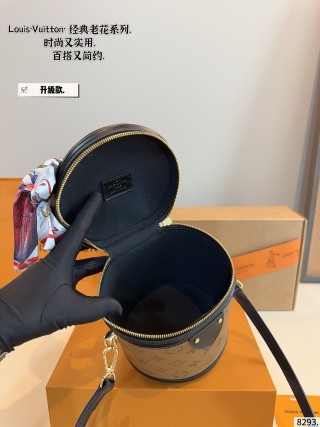 Louis Vuitton Monogram Cannes Cylinder Bag Black view 9