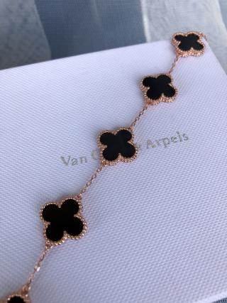 Van Cleef & Arpels Four-Leaf Clover Bracelet Rose Gold Black Onyx view 5