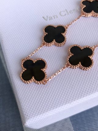 Van Cleef & Arpels Four-Leaf Clover Bracelet Rose Gold Black Onyx view 6