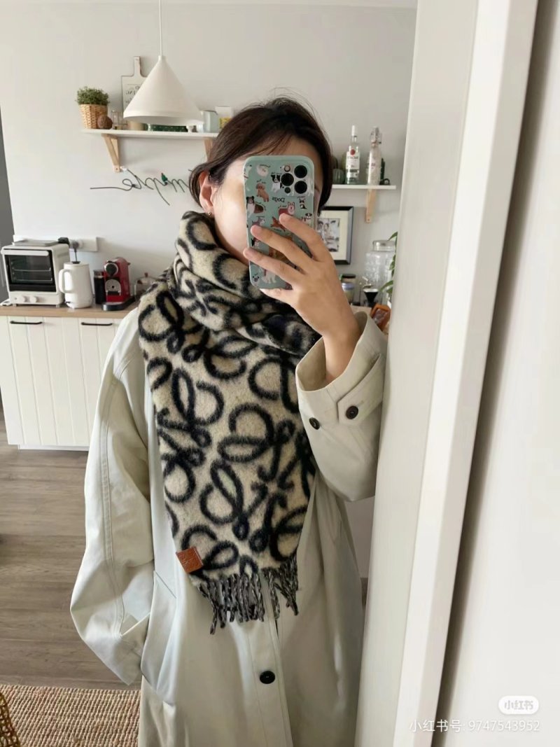 Loewe Reversible Floral Jacquard Wool Mohair Fringe Scarf Cream Black view