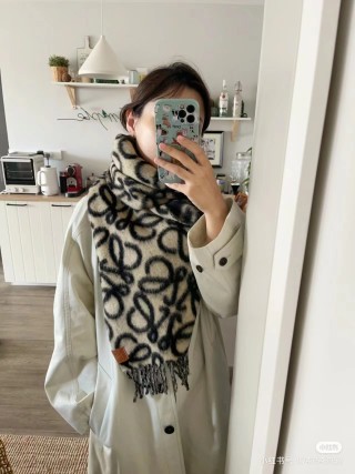 Loewe Reversible Floral Jacquard Wool Mohair Fringe Scarf Cream Black view 5