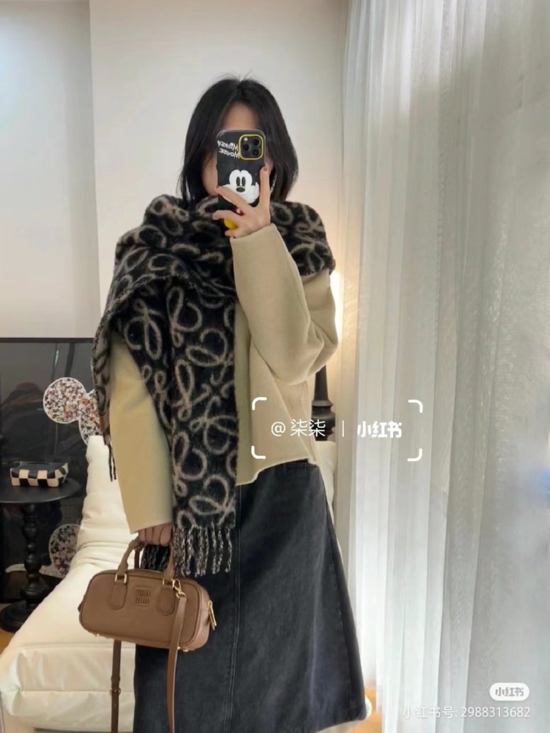 Loewe Reversible Floral Jacquard Wool Mohair Fringe Scarf Cream Black view