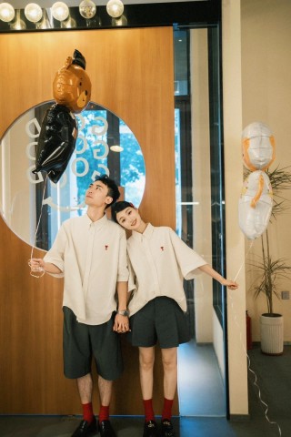 Classic White Oversized Button-Up Shirt view 2