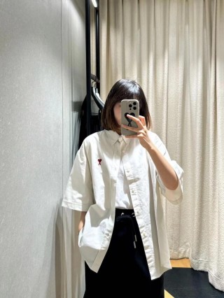 Classic White Oversized Button-Up Shirt view 4