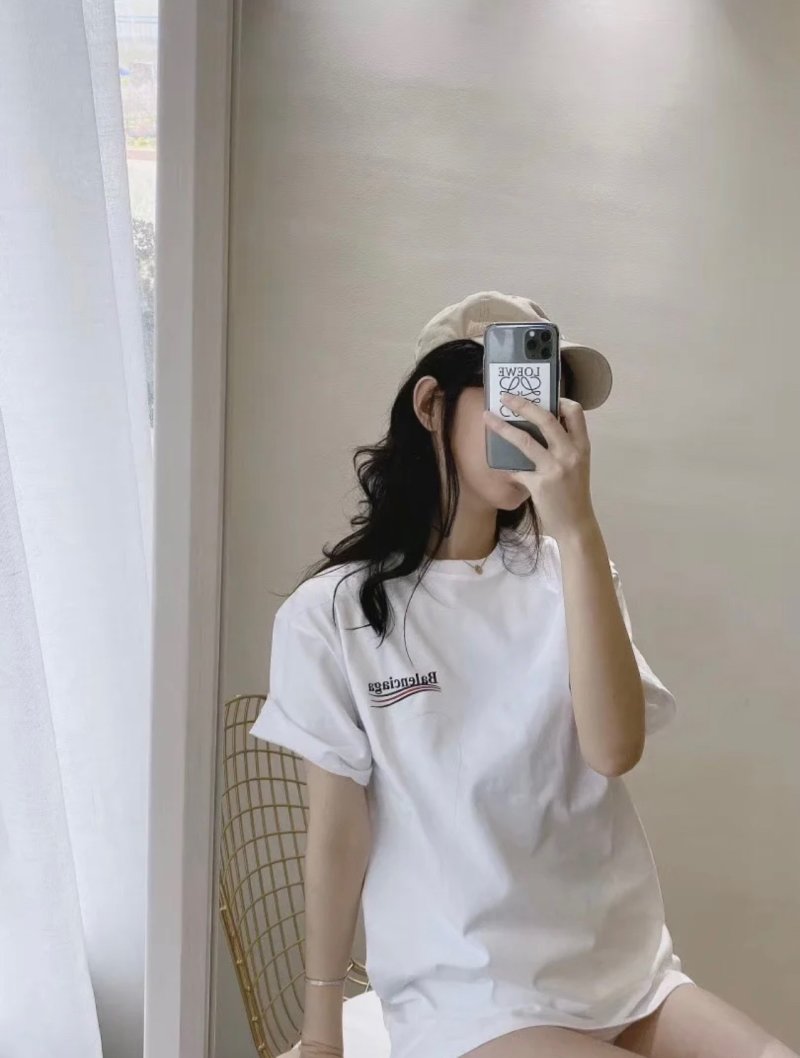 Balenciaga Reversed Logo White T-Shirt view