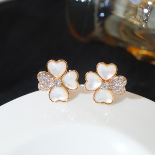 VCA Cosmos Four-Petal Mother-of-Pearl Diamond Earrings Rose Gold view 5