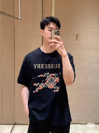 Burberry Black Graphic Logo T-Shirt view 4