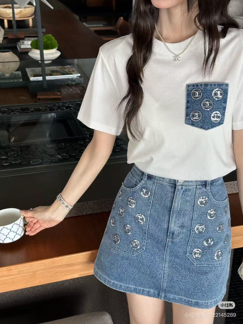 Cream Short Sleeve T-Shirt with Blue Monogram Pocket Print view