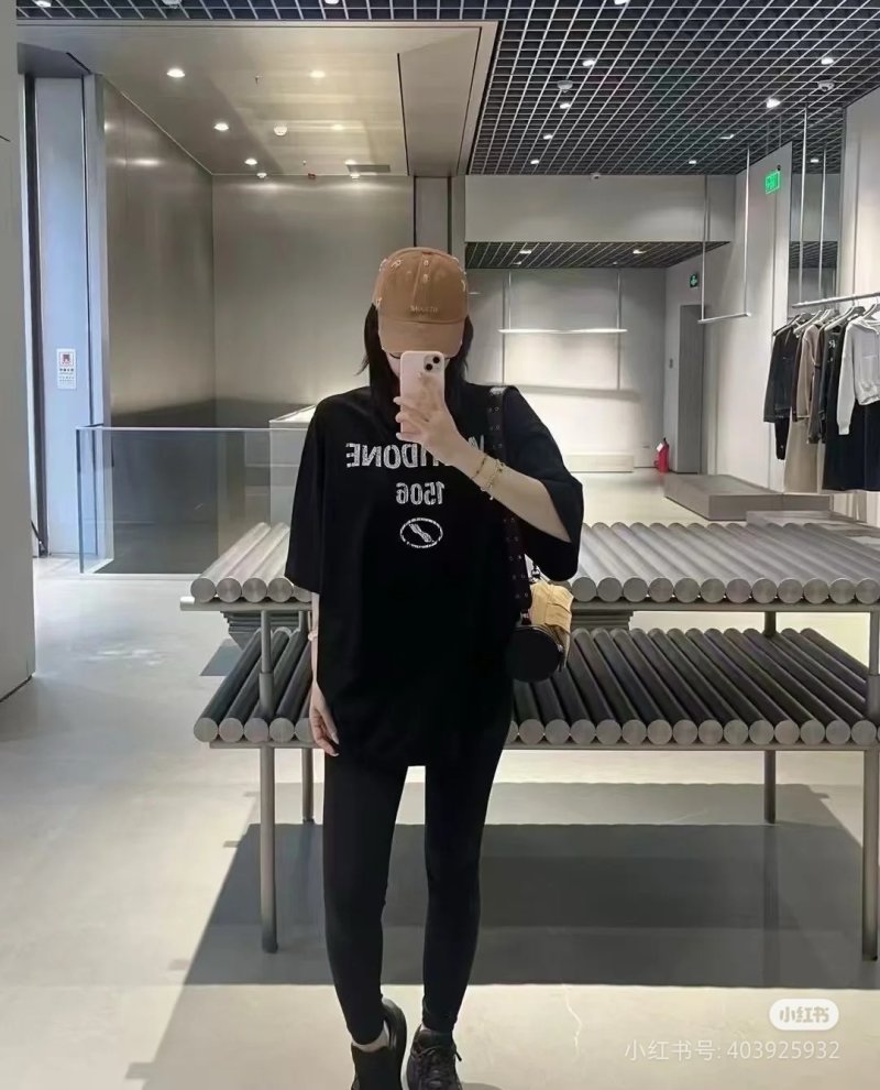Black Oversized Graphic Print T-Shirt