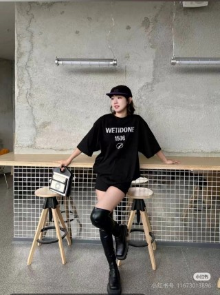 Black Oversized Graphic Print T-Shirt view 4