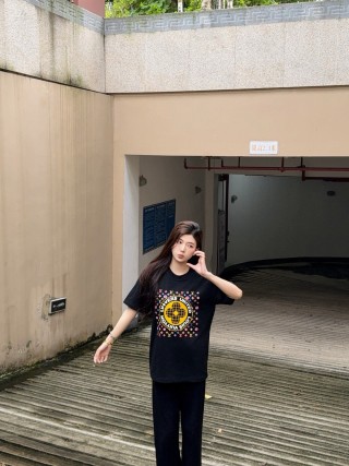 Black Graphic Print Short Sleeve T-Shirt with Colorful Logo Design view 2