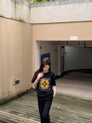 Black Graphic Print Short Sleeve T-Shirt with Colorful Logo Design view 3