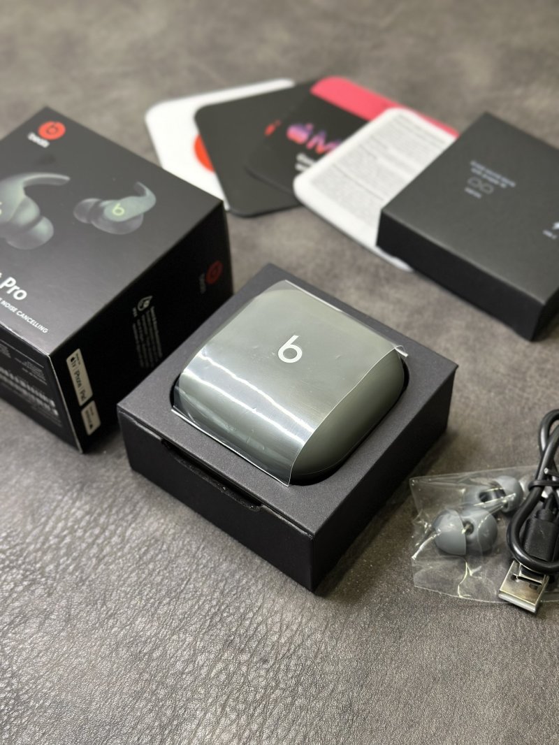 Beats Fit Pro Wireless Earbuds - Sage Green view