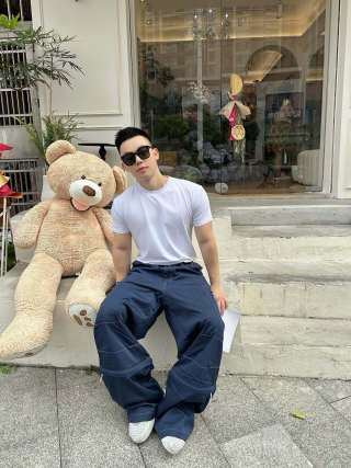 Navy Wide-Leg Cargo Pants view 2