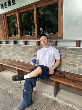 Navy Wide-Leg Cargo Pants view 4