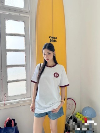 Gucci White & Burgundy Short Sleeve T-Shirt view 3